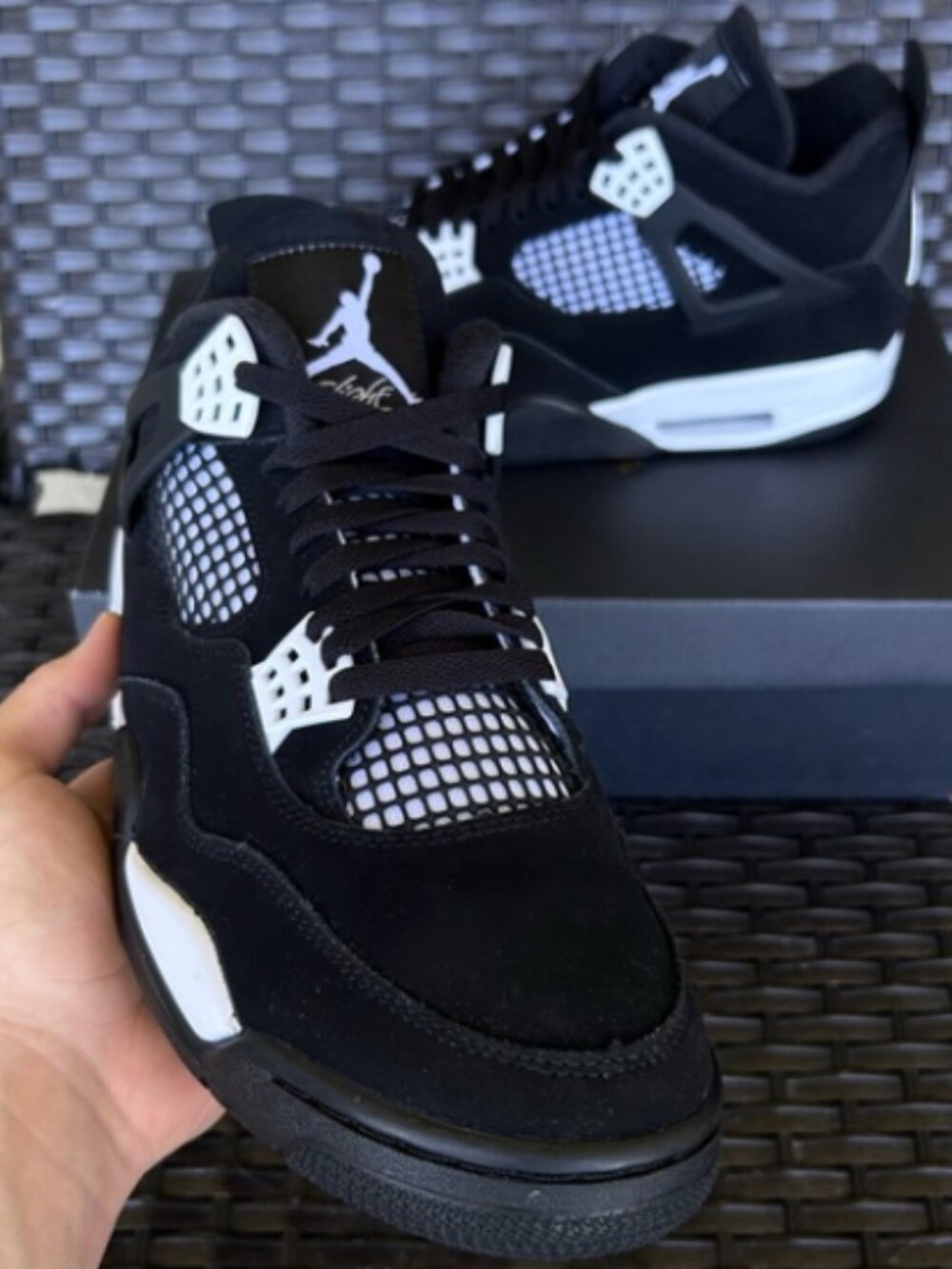 AIR JORDAN 4 RETRO WHITE THUNDER